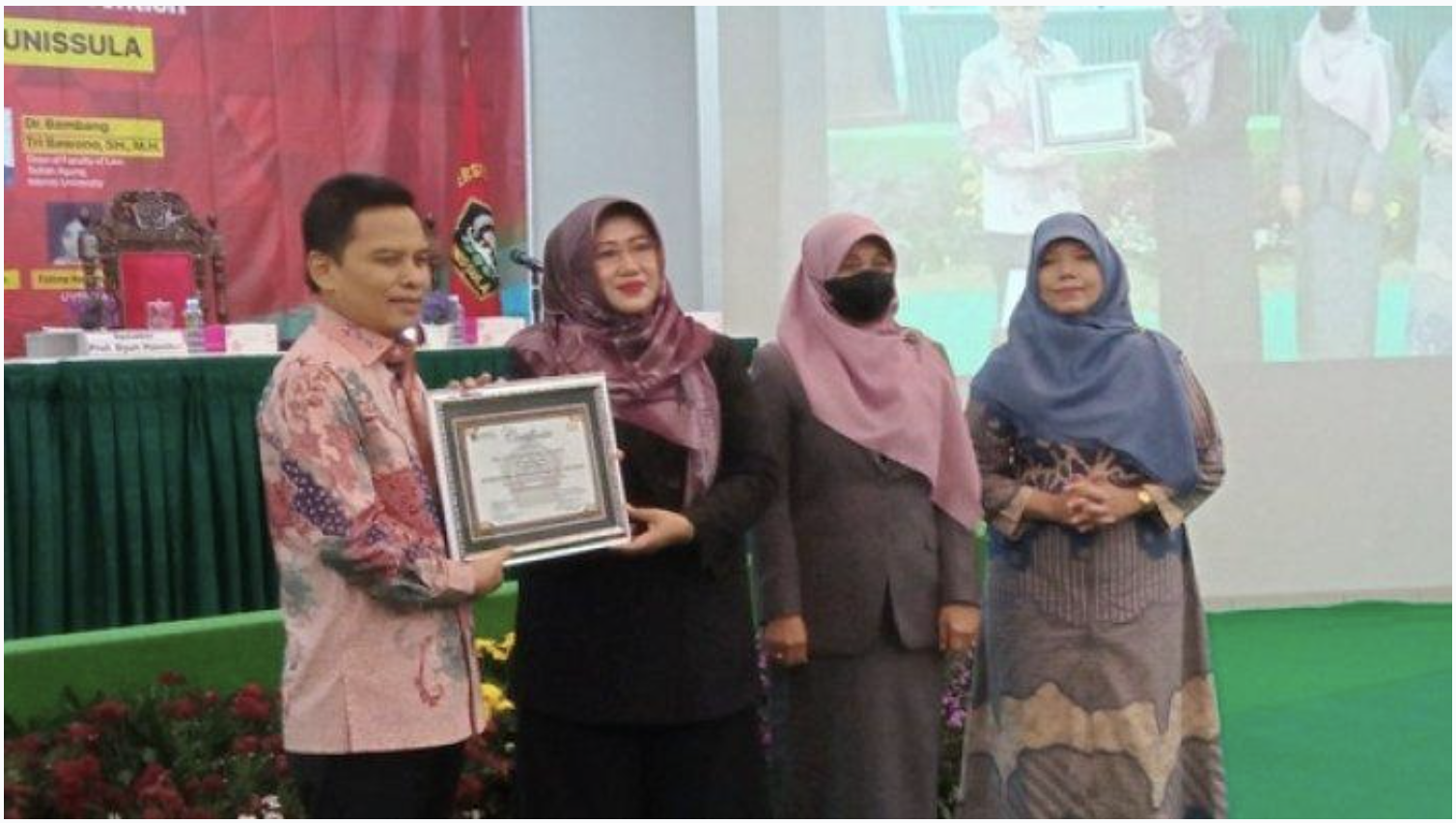 Seminar Internasional di Unissula Semarang, Prof Ma’ruf Sampaikan Strategi Pencegahan Kekerasan Anak